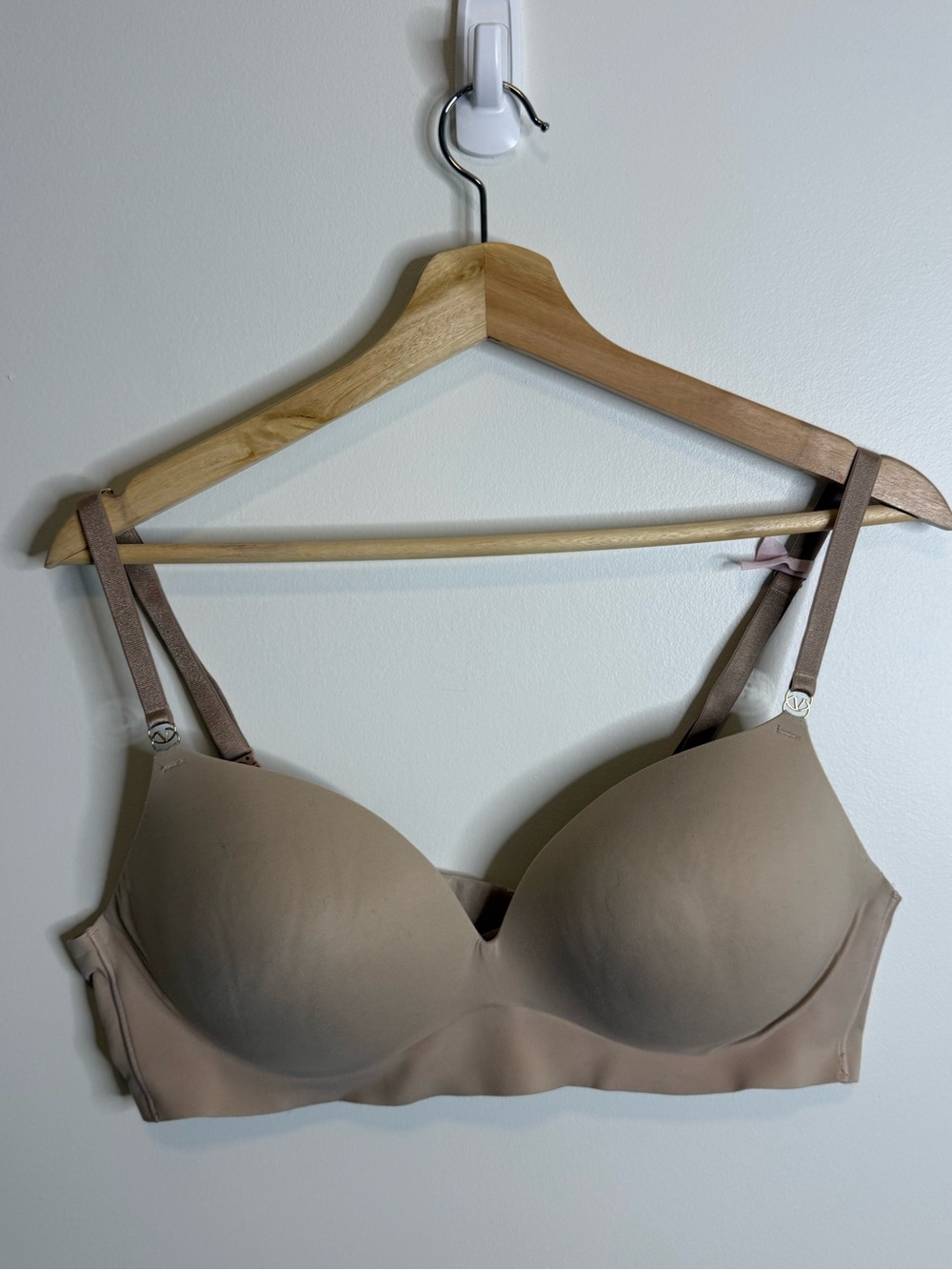 Victoria's Secret Dream Angels padded no Wire Push Up Nude Beige size 38C
